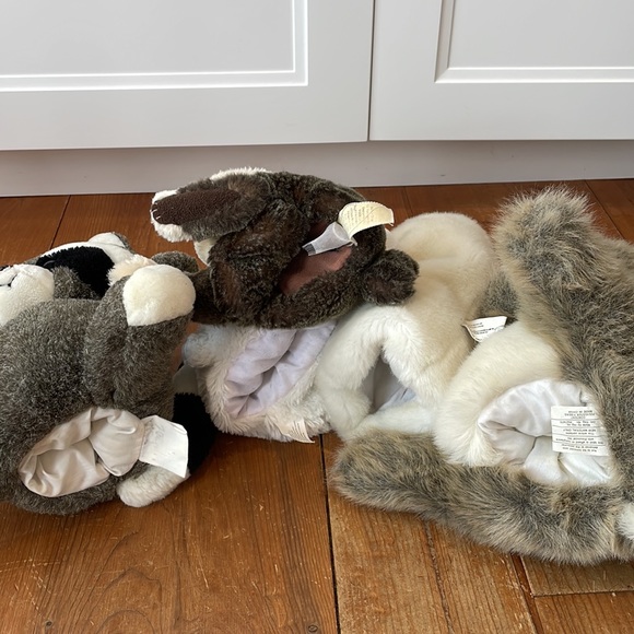 Hand puppets, Beluga, Bunnies,Raccoon , Folkmanis, Kellytoy, Millennium, Yangjee - Picture 5 of 10